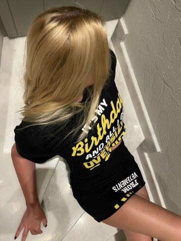 Флора Грудастая Блондинка фото 2